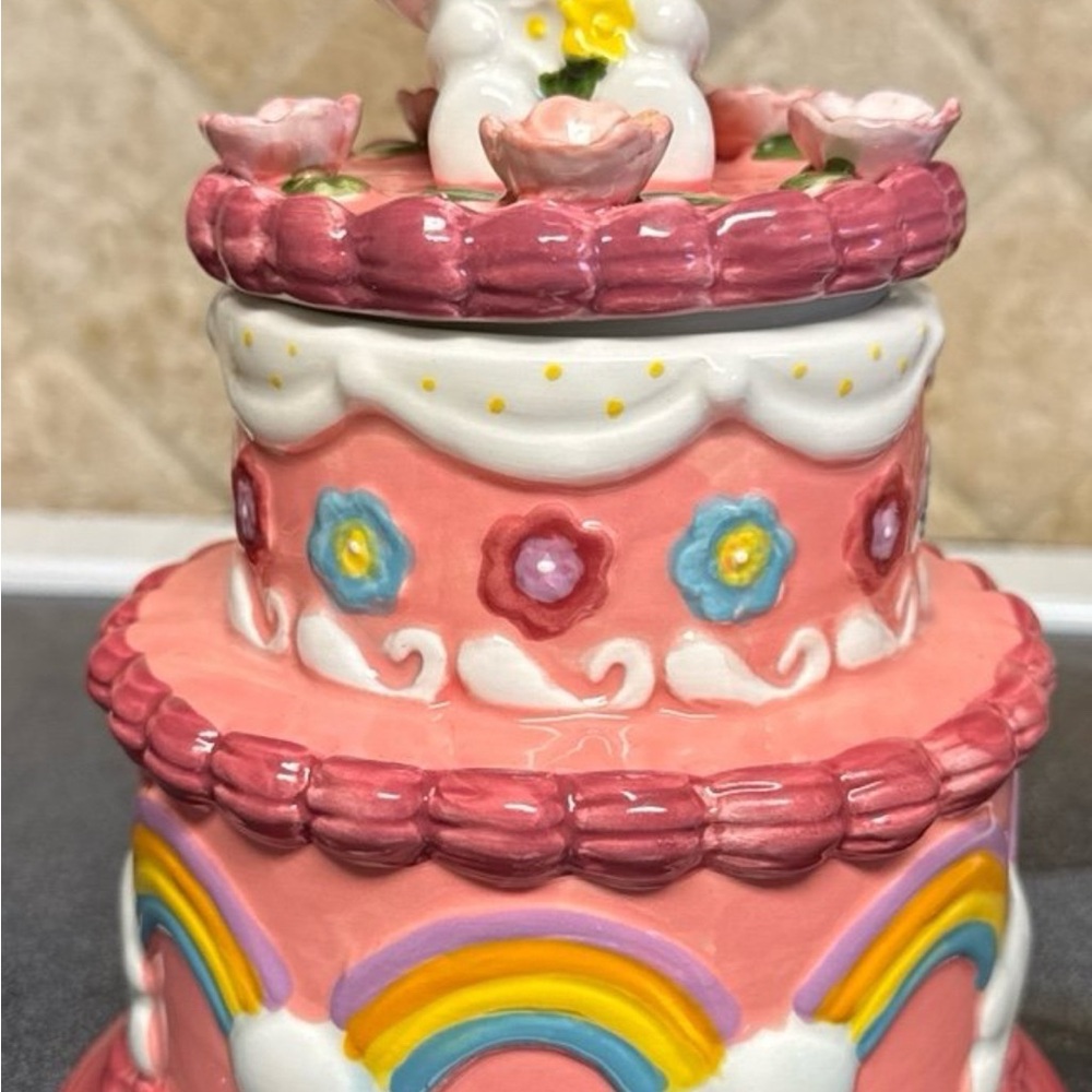 Hello Kitty Cake Ceramic - Picture 2 of 2